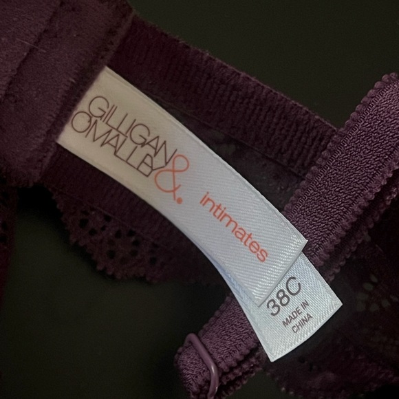 Purple Lace Underwire Bra - Picture 2 of 3